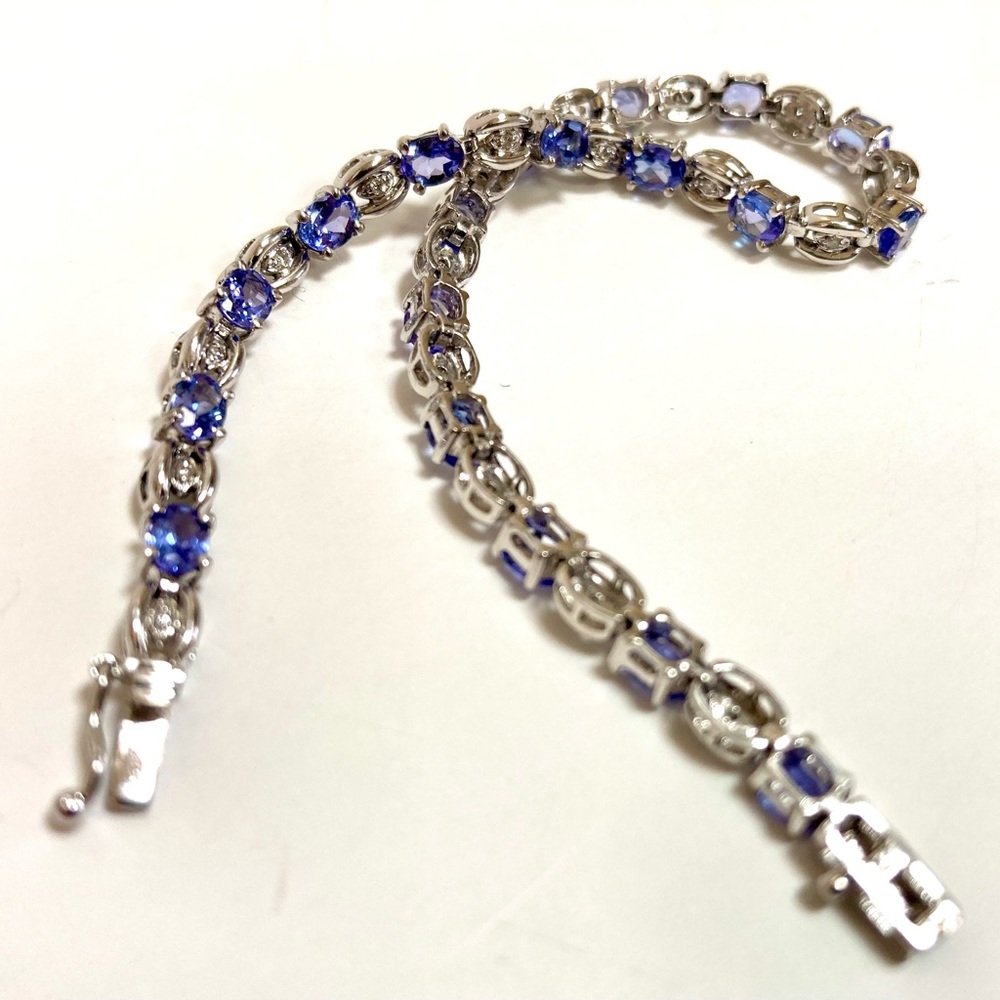 Elegant 14k White Gold Tanzanite & Diamond 7” Tennis Bracelet - Like NEW - Picture 4 of 6